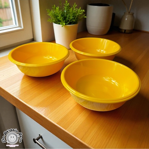 Rubbermaid 3836 Yellow Melamine-Style Utility Bowls Set of 3 Vintage 80s/90s USA - Picture 1 of 5